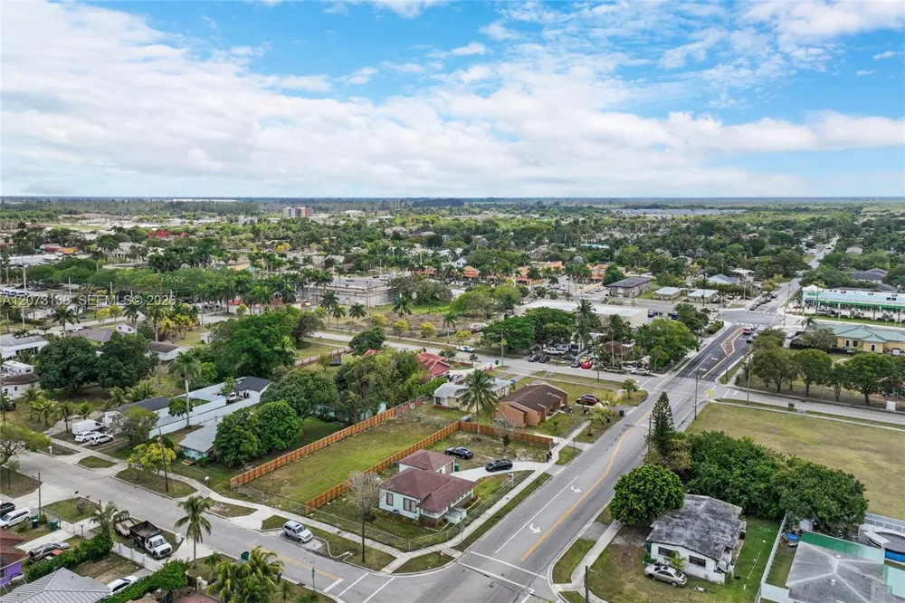 145 NW 6th Ave Florida City, FL 33034
