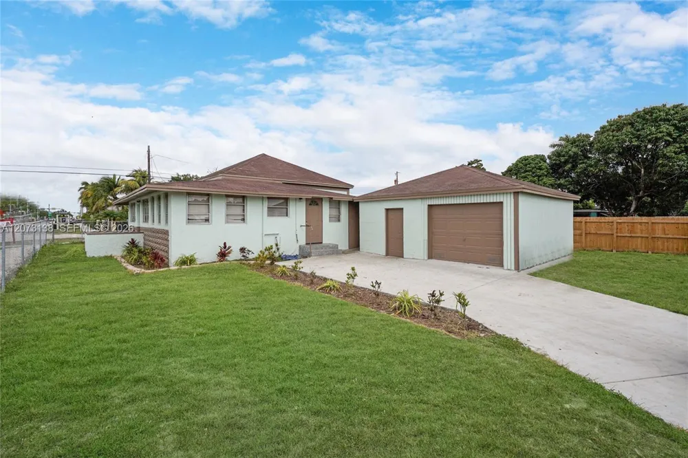 145 NW 6th Ave Florida City, FL 33034