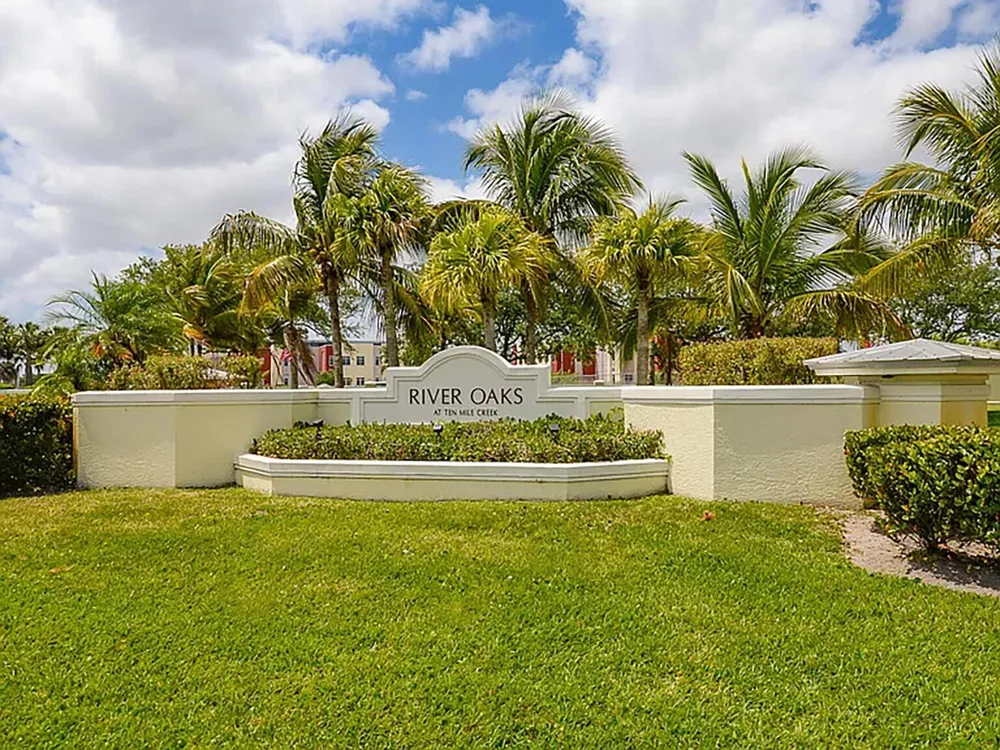 3902 SABAL WAY Fort Pierce, FL 34981