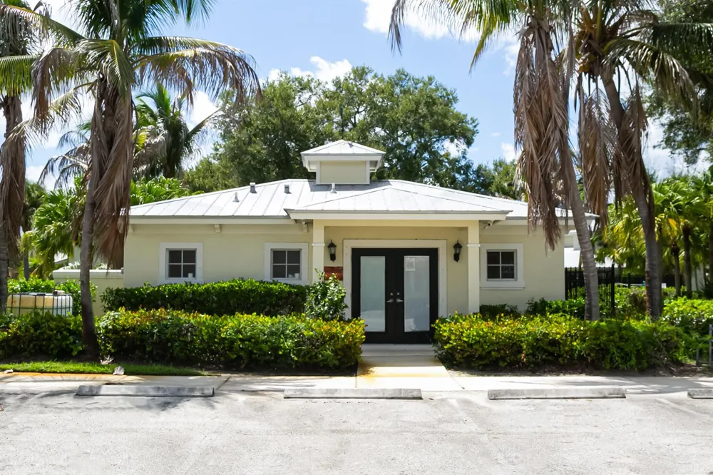 3902 SABAL WAY Fort Pierce, FL 34981