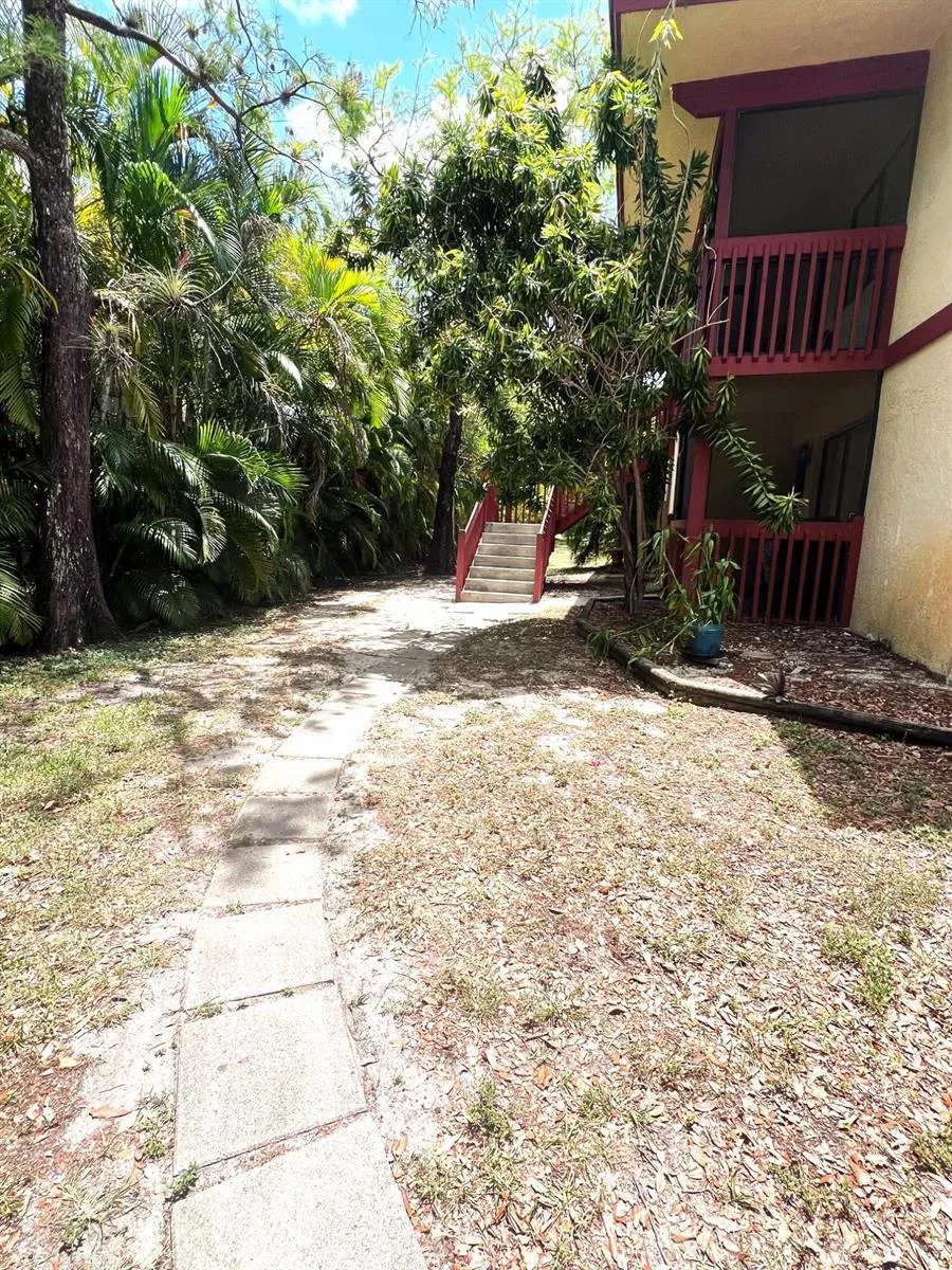 2058 NW 43RD TERRACE #1 Lauderhill, FL 33313