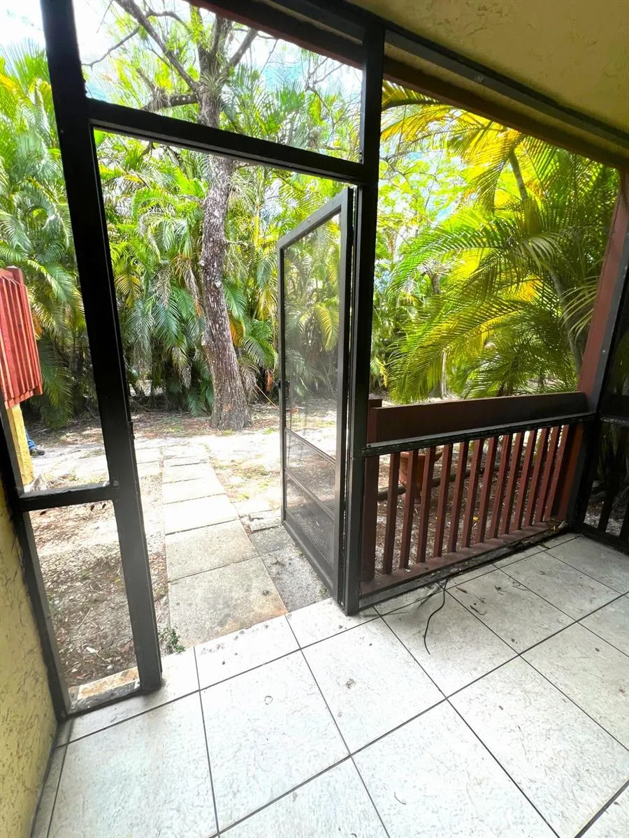 2058 NW 43RD TERRACE #1 Lauderhill, FL 33313