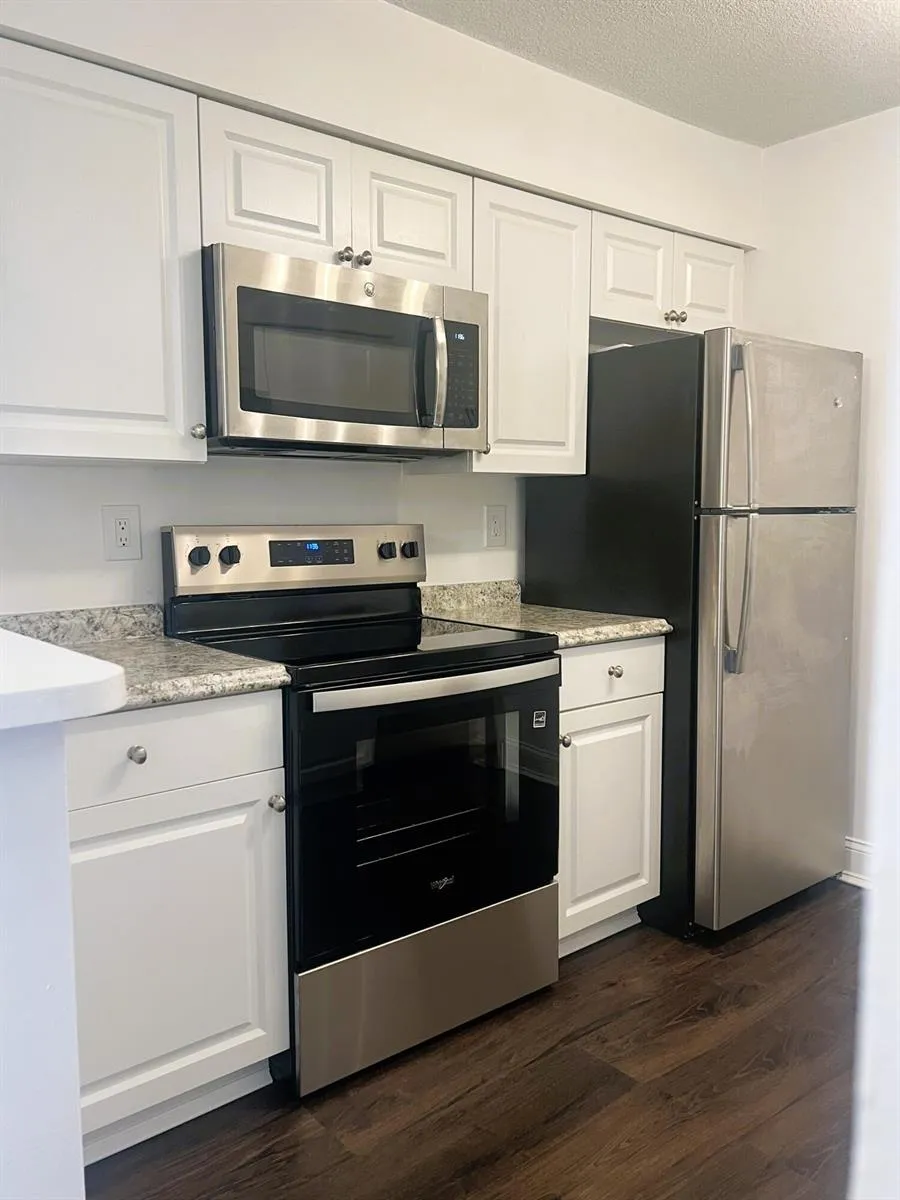 6030 INDRIO ROAD #5 Fort Pierce, FL 34951