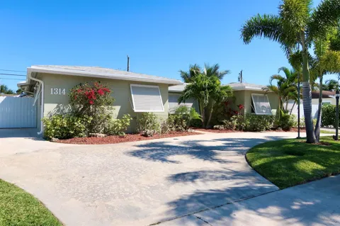 1314 BARRINGTON DRIVE