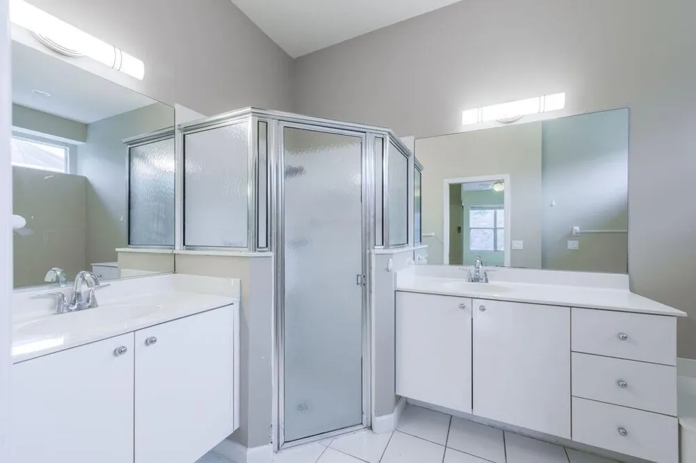546 SW NEW CASTLE Cove Port St. Lucie, FL 34986