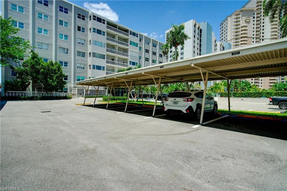 1900 Clifford Street #303 Fort Myers, FL 33901