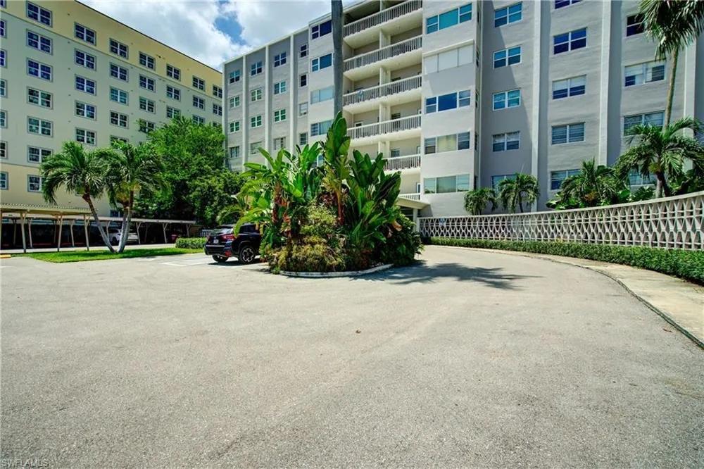 1900 Clifford Street #303 Fort Myers, FL 33901