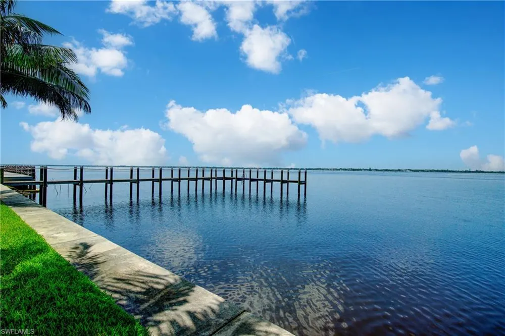 1900 Clifford Street #303 Fort Myers, FL 33901