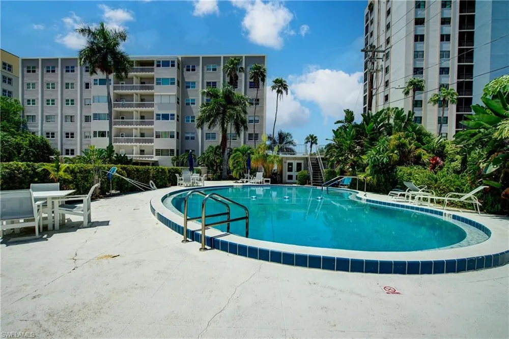 1900 Clifford Street #303 Fort Myers, FL 33901