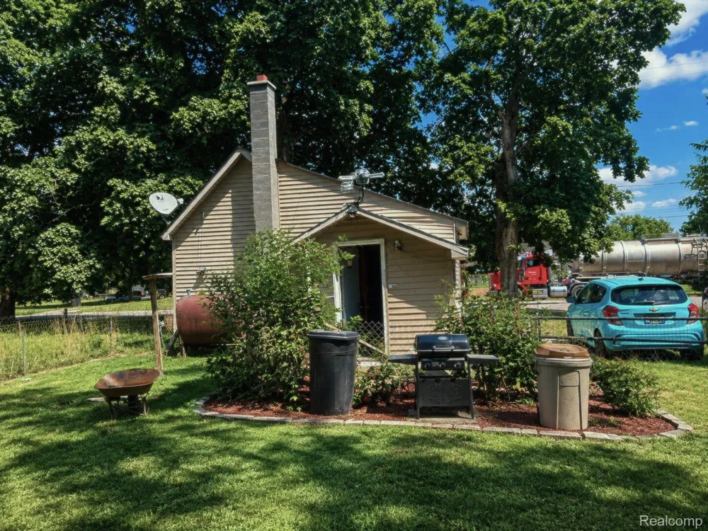 4207 Carland Road Fairfield Township, MI 48831