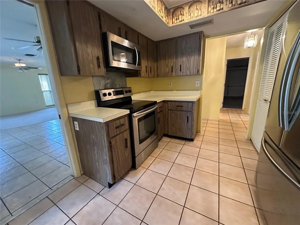 2361 ORANGESIDE ROAD Palm Harbor, FL 34683