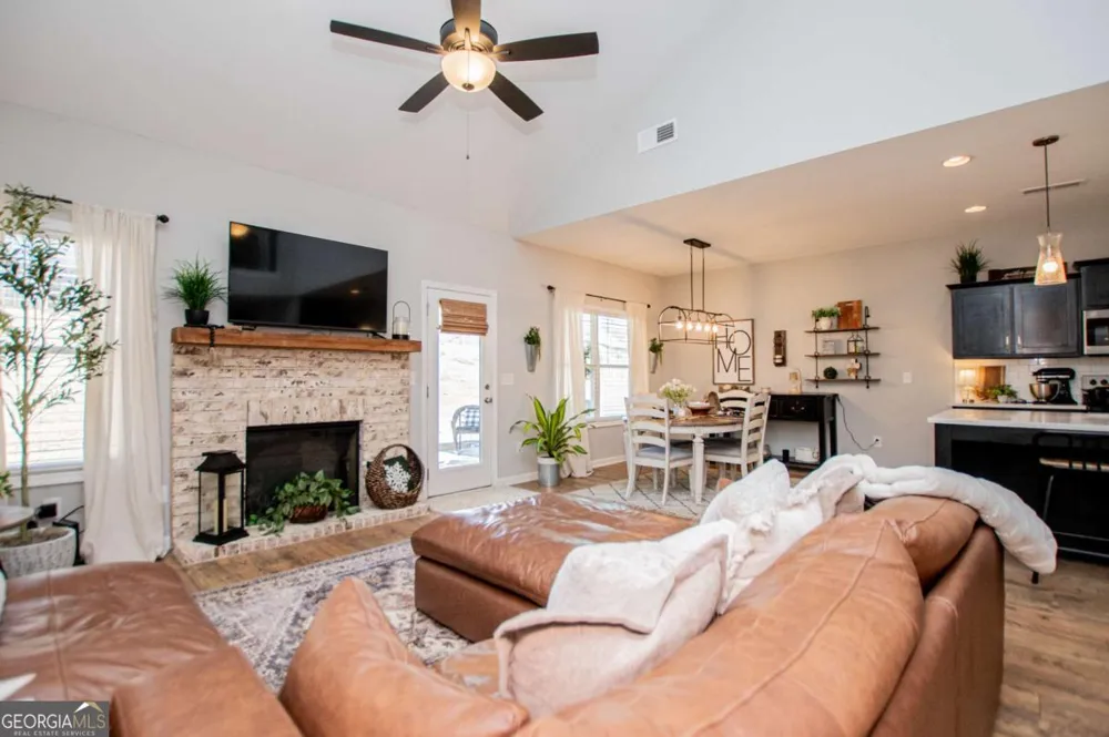 104 Kingston CIR Carrollton, GA 30117