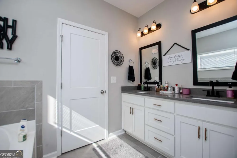 104 Kingston CIR Carrollton, GA 30117