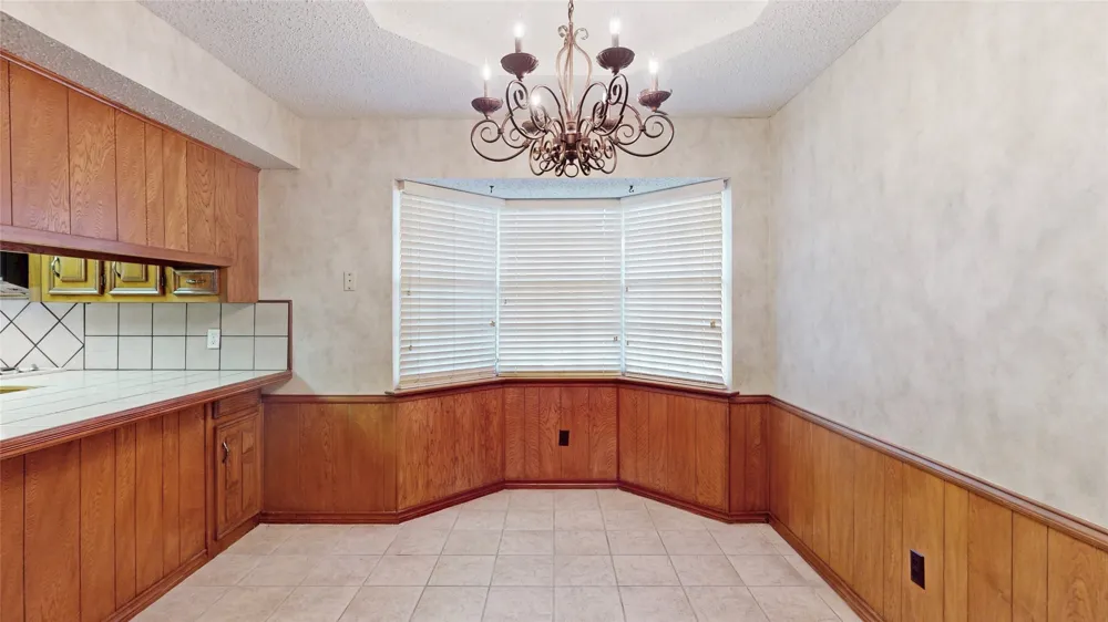 1543 Glenhill Lane Lewisville, TX 75077