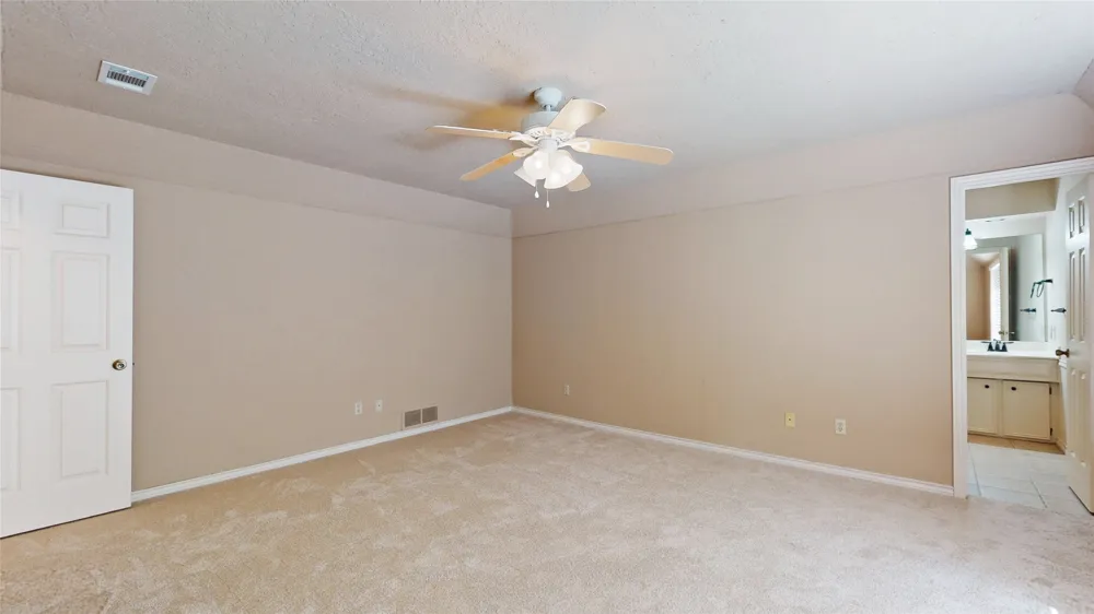 1543 Glenhill Lane Lewisville, TX 75077