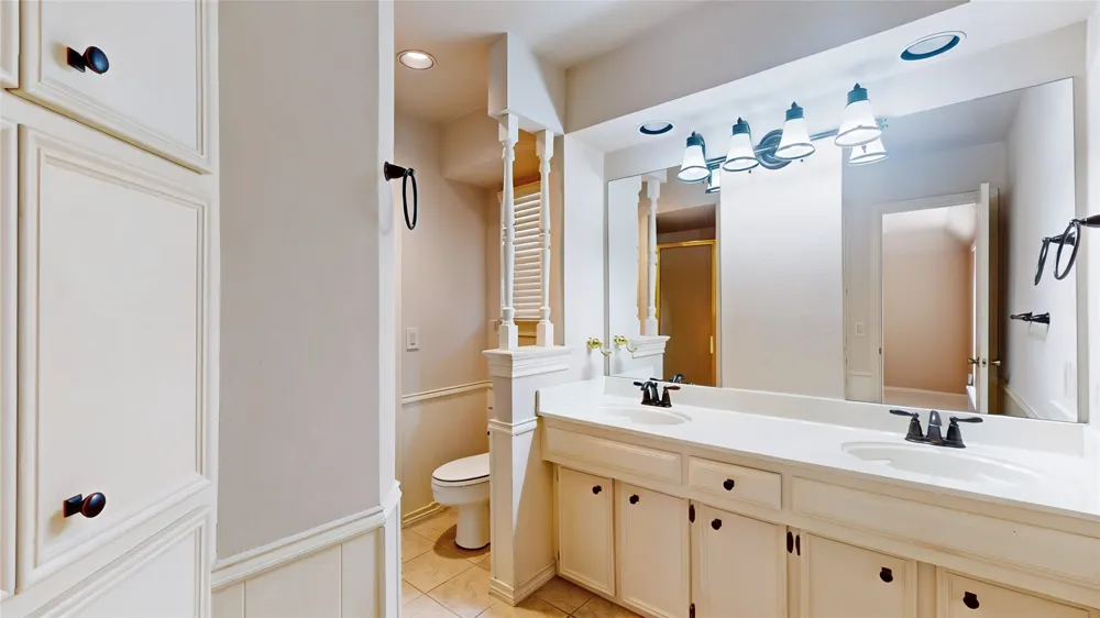 1543 Glenhill Lane Lewisville, TX 75077