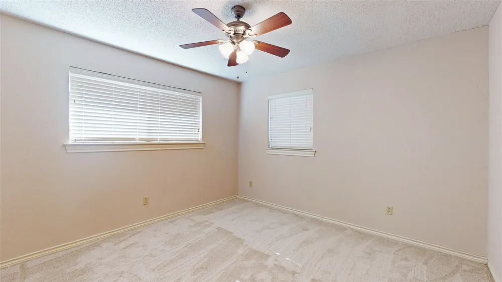 1543 Glenhill Lane Lewisville, TX 75077