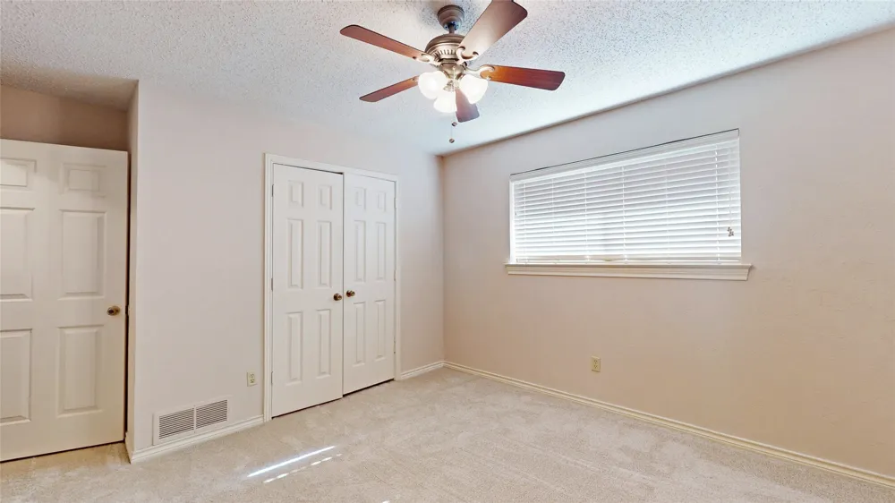 1543 Glenhill Lane Lewisville, TX 75077