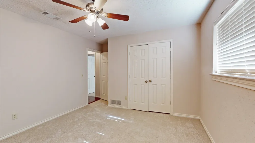1543 Glenhill Lane Lewisville, TX 75077