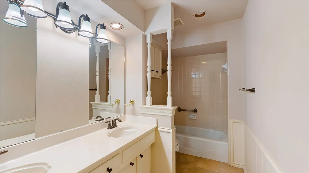 1543 Glenhill Lane Lewisville, TX 75077