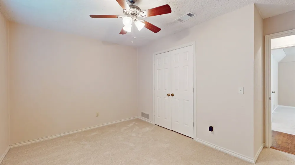 1543 Glenhill Lane Lewisville, TX 75077