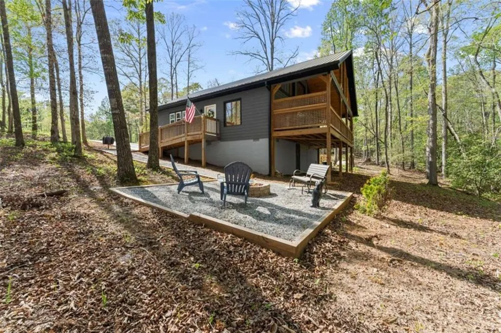 162 Hickory Ridge Drive Cleveland, GA 30528