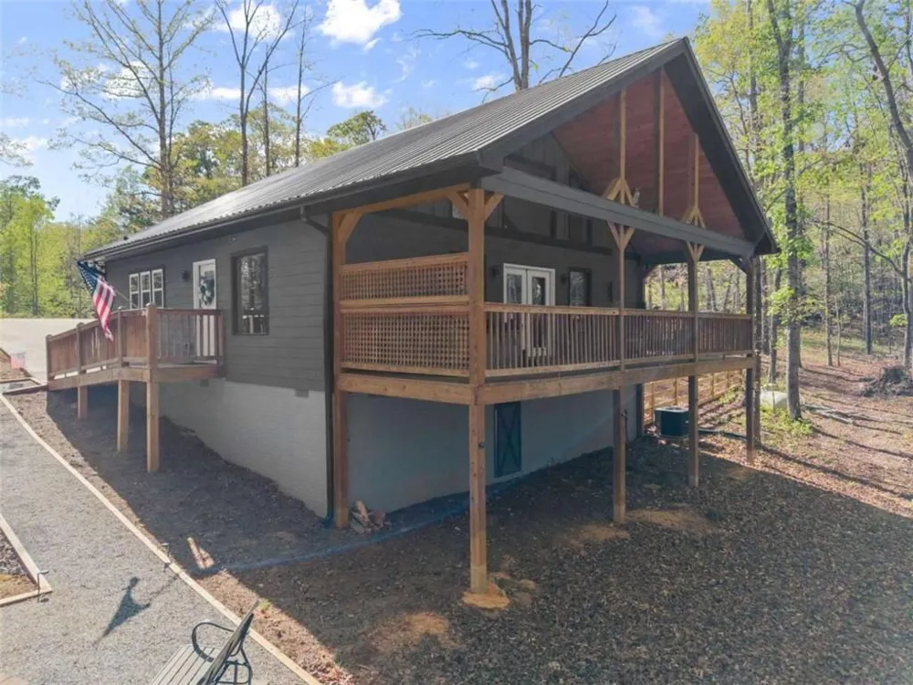 162 Hickory Ridge Drive Cleveland, GA 30528