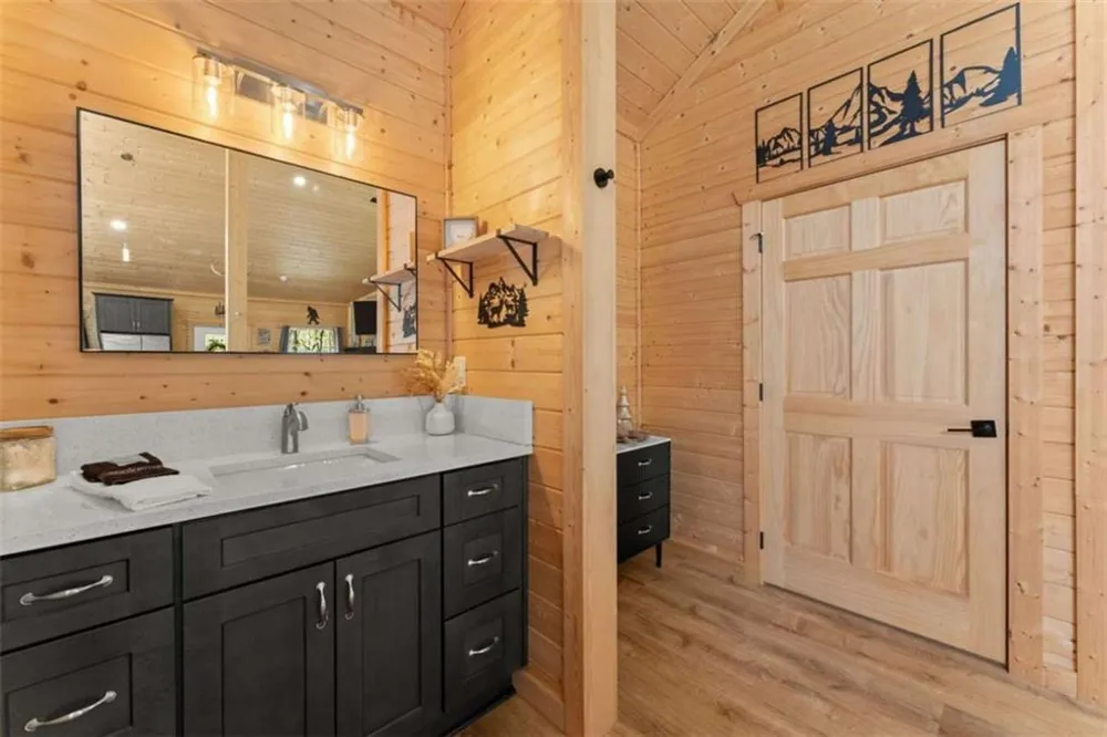 162 Hickory Ridge Drive Cleveland, GA 30528
