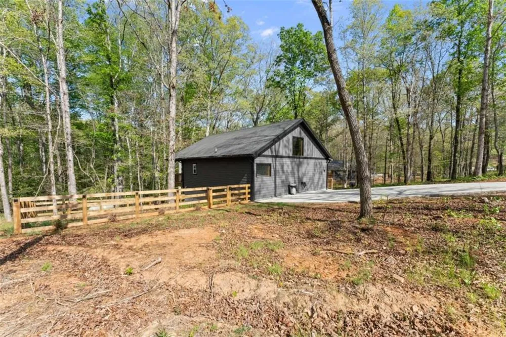 162 Hickory Ridge Drive Cleveland, GA 30528