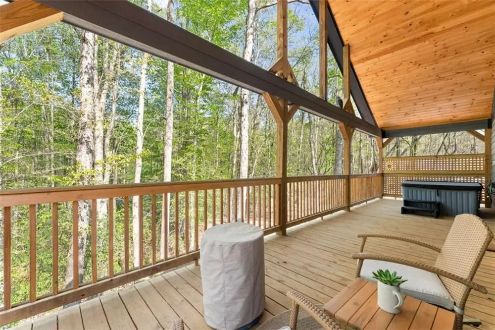 162 Hickory Ridge Drive Cleveland, GA 30528