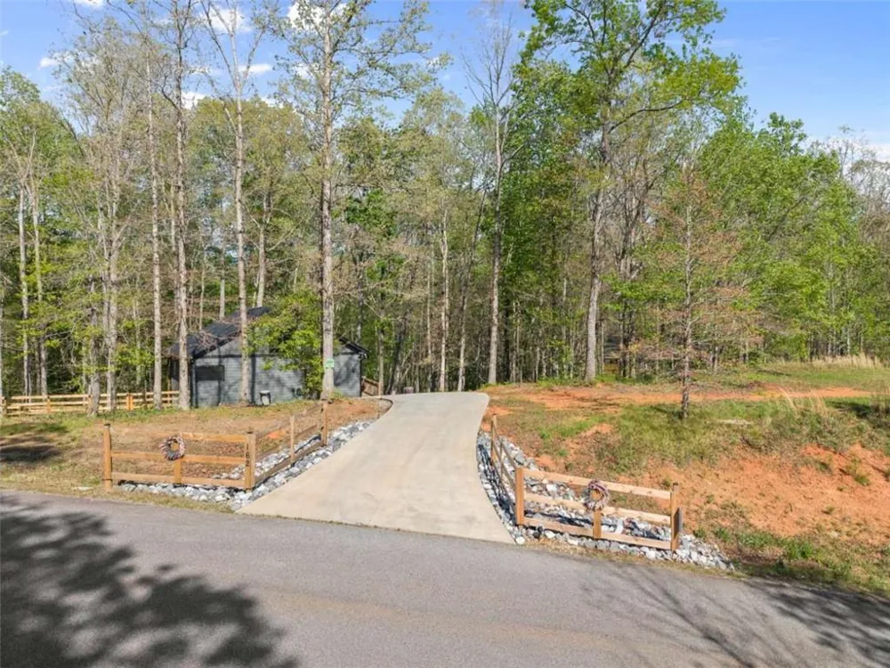 162 Hickory Ridge Drive Cleveland, GA 30528