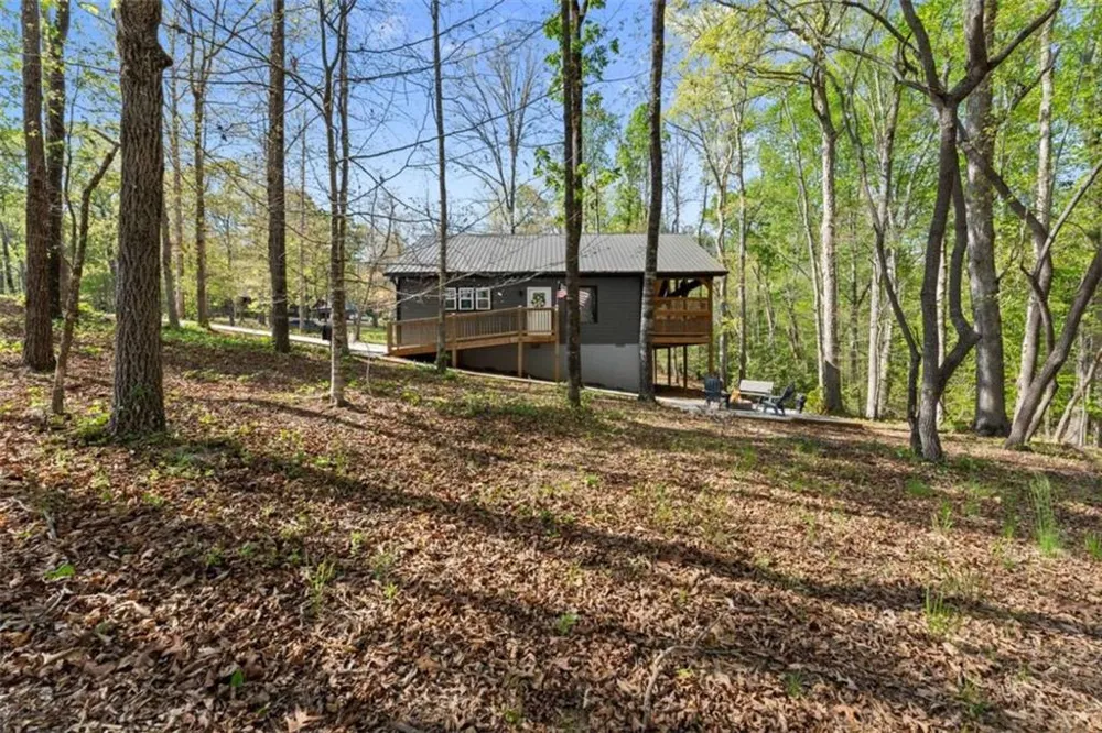 162 Hickory Ridge Drive Cleveland, GA 30528