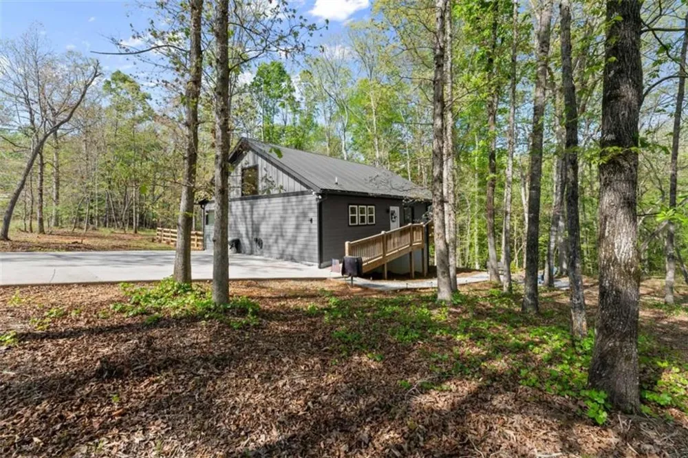 162 Hickory Ridge Drive Cleveland, GA 30528