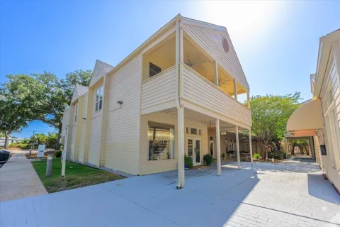 913 Gulf Breeze Parkway #STE 1