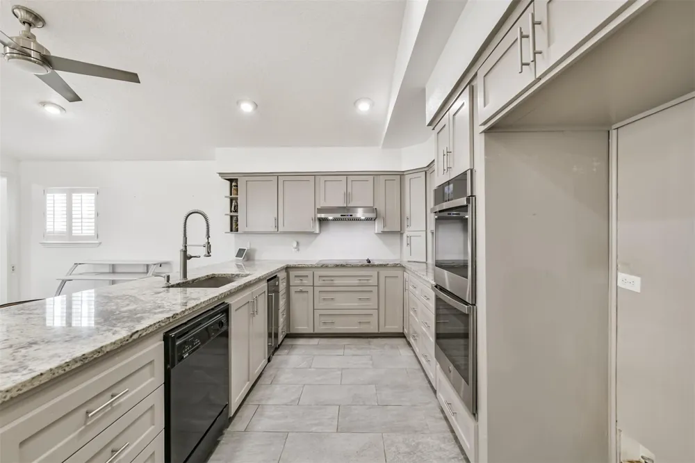 1823 Tiki Drive Galveston, TX 77554