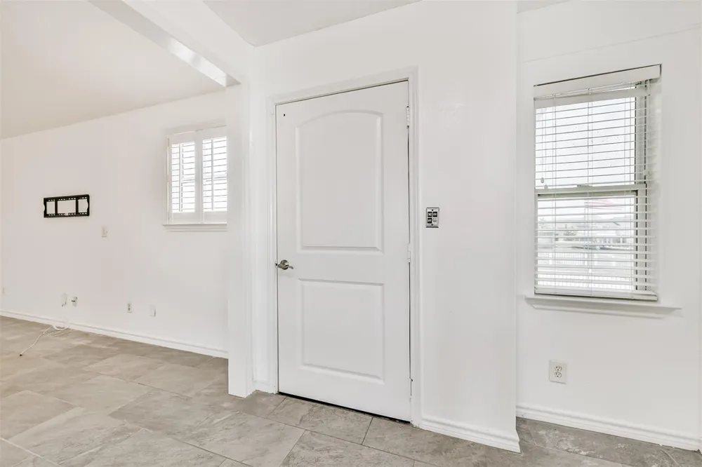 1823 Tiki Drive Galveston, TX 77554
