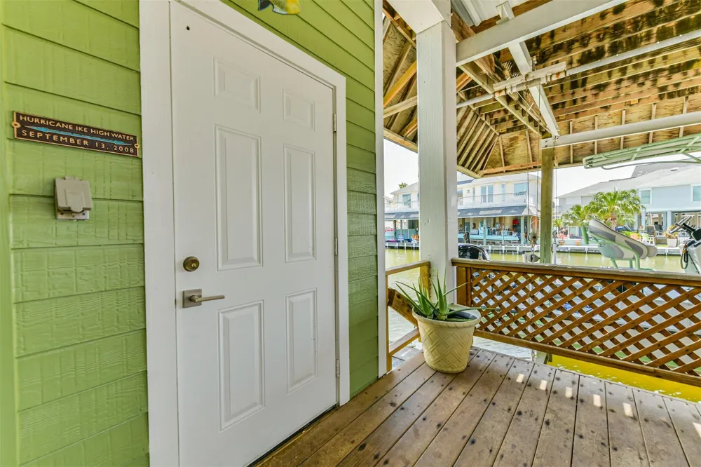 1823 Tiki Drive Galveston, TX 77554