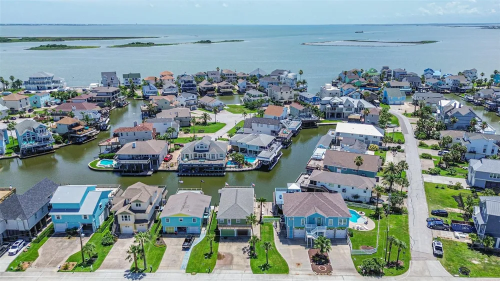 1823 Tiki Drive Galveston, TX 77554
