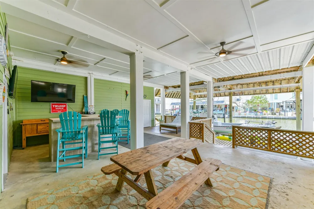 1823 Tiki Drive Galveston, TX 77554