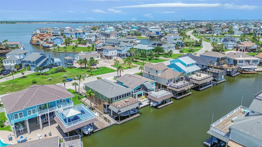 1823 Tiki Drive Galveston, TX 77554
