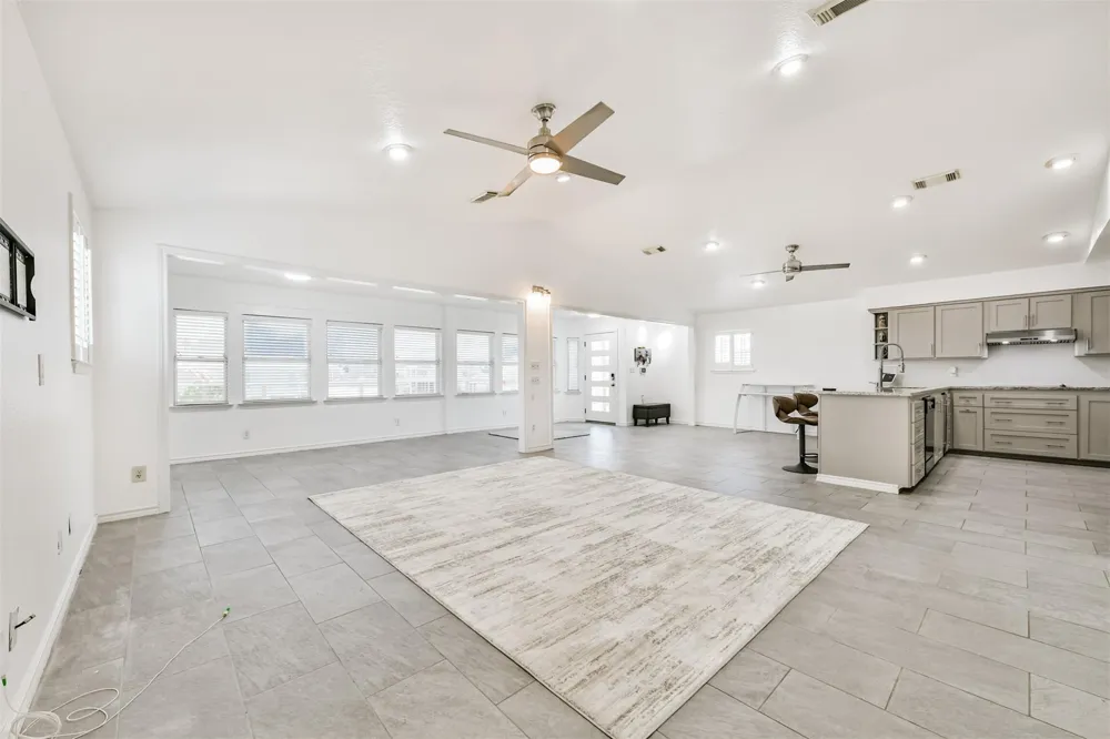1823 Tiki Drive Galveston, TX 77554