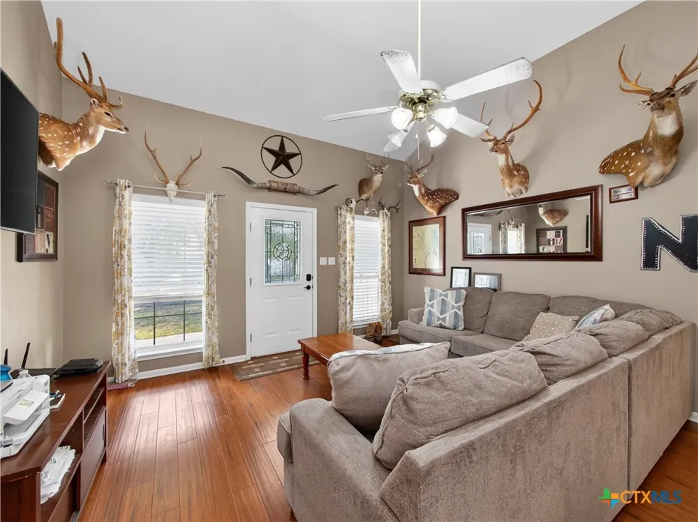 646 Appaloosa Drive Fischer, TX 78623