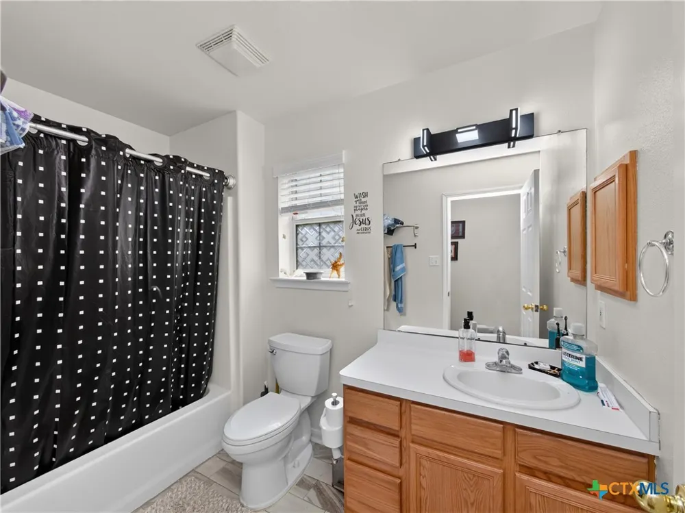 646 Appaloosa Drive Fischer, TX 78623
