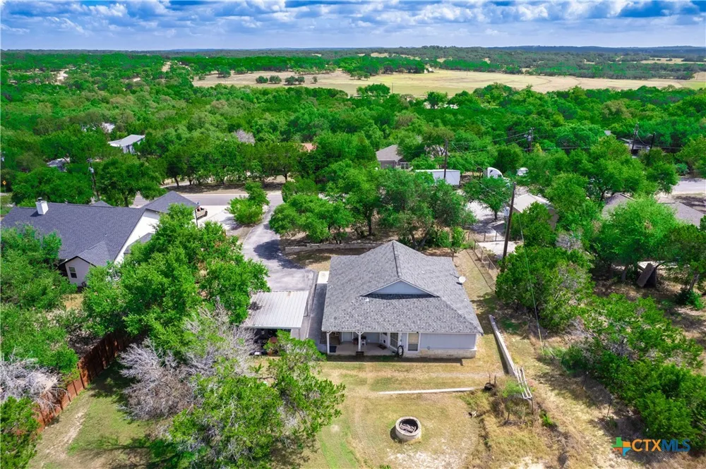 646 Appaloosa Drive Fischer, TX 78623