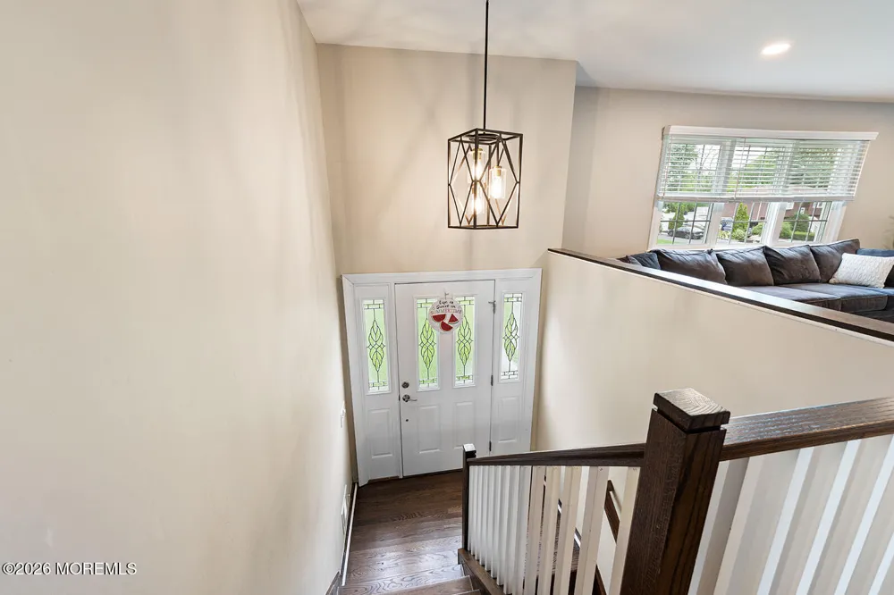 5 Sanders Drive Middletown, NJ 07748