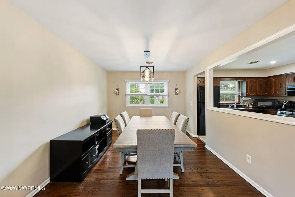 5 Sanders Drive Middletown, NJ 07748