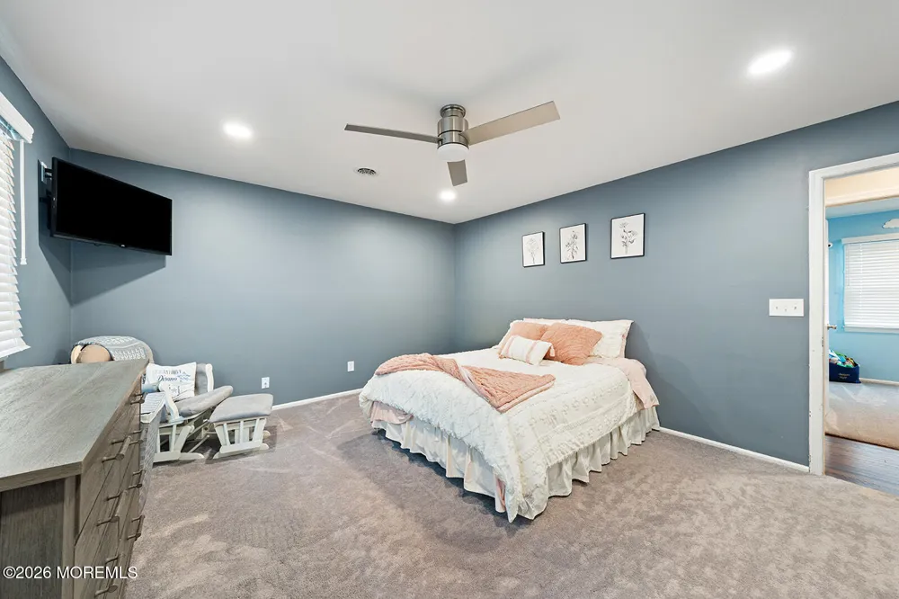 5 Sanders Drive Middletown, NJ 07748
