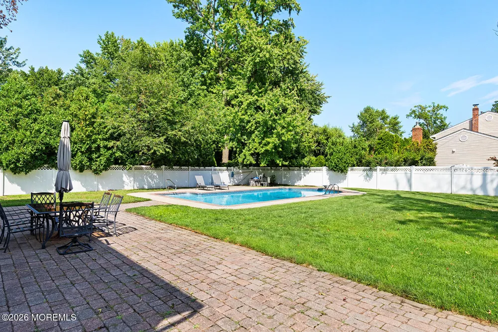 5 Sanders Drive Middletown, NJ 07748