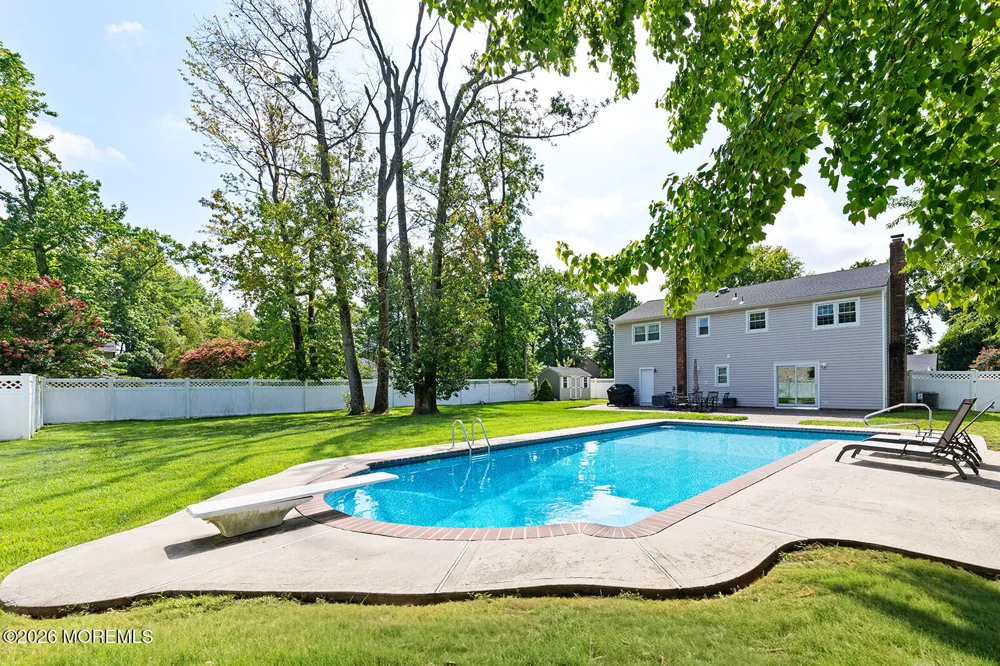 5 Sanders Drive Middletown, NJ 07748