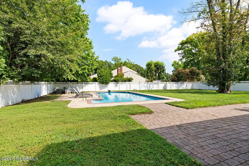 5 Sanders Drive Middletown, NJ 07748
